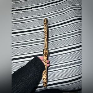 Thin cheetah print belt